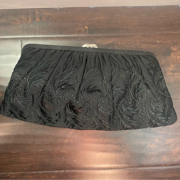 Vintage Embroidered Black floral Hand Bag clutch - Picture 8 of 9
